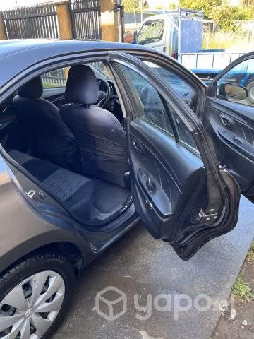 Toyota Yaris GLI 65.000 kilómetros - Imagen 5