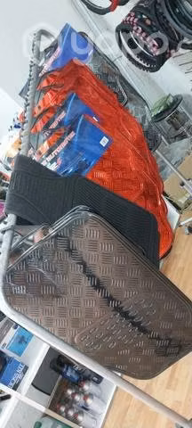 Cubre pisos Variedad en DECOCAR ACCESORIOS AUTO