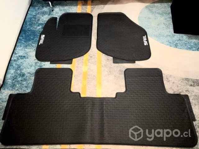 Cubre pisos Variedad en DECOCAR ACCESORIOS AUTO