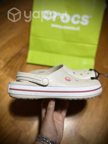 Se venden Crocs Nuevas