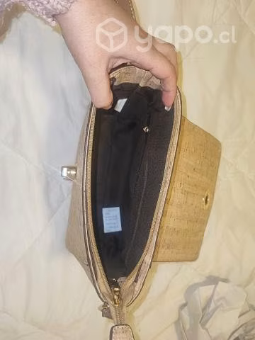 Hermosa cartera nueva
