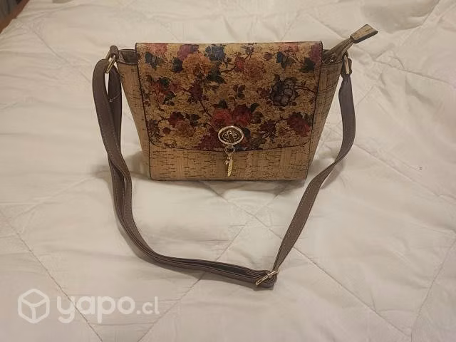 Hermosa cartera nueva