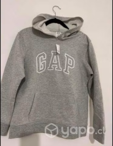 Poleron GAP nuevo talla M