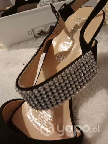 Calzado nuevo de fiesta número 36