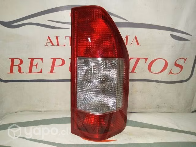 Foco derecho mercercedes benz sprinter 2003-2004