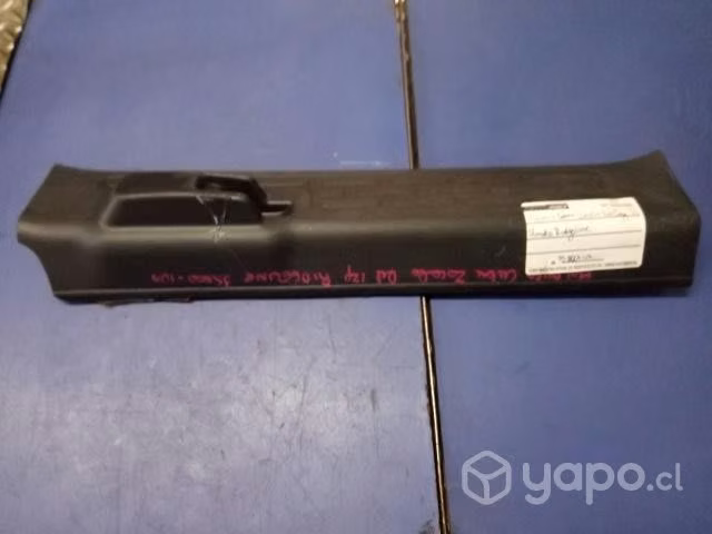 Cubre zocalo delantero izq Honda Ridgeline 2010-