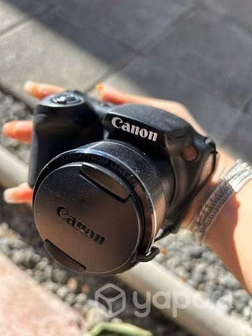 Cámara semi profesional cannon