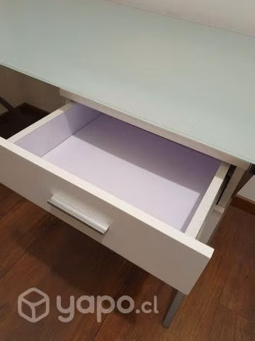Escritorio de vidrio - Imagen 4