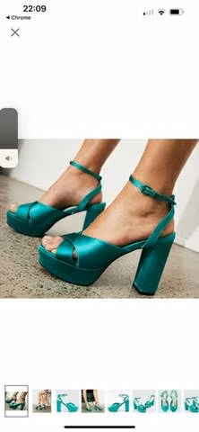 Sandalias basement