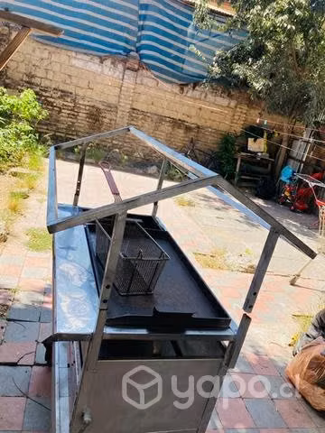 Carrito con plancha y freidora