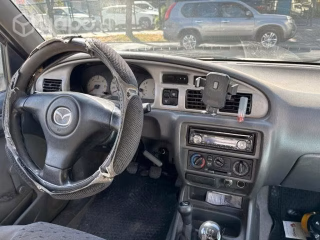VENDO MAZDA B2500 Diesel 4x4 Turbo 2005