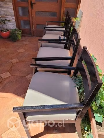 Sillas comodas madera firme grandes 35000 CADA UNA
