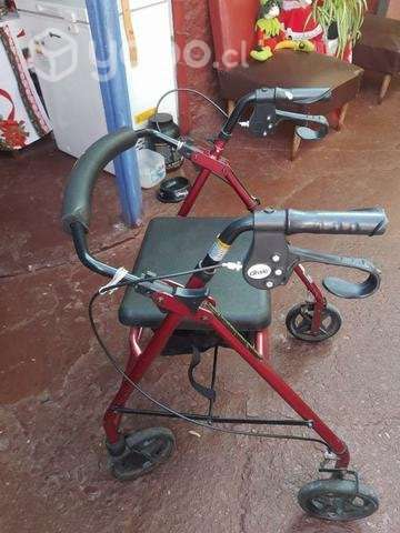 Silla de ruedas y andador adulto impecables - Imagen 2