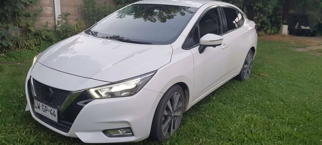 Nissan Versa versión Exclusive