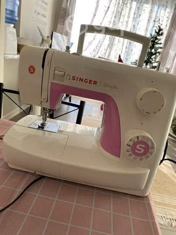 Máquina de coser, Singer 3223, 23 puntadas