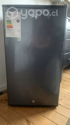 Frigobar casi nuevo , 5 meses de uso - Imagen 3