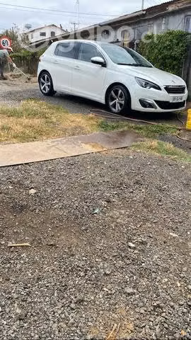 Se vende Peugeot 308 año 2014