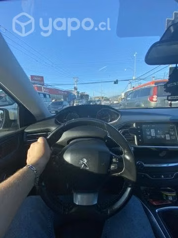Se vende Peugeot 308 año 2014