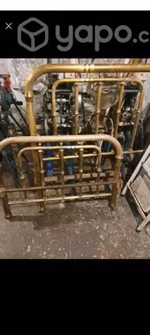 Cama de bronce
