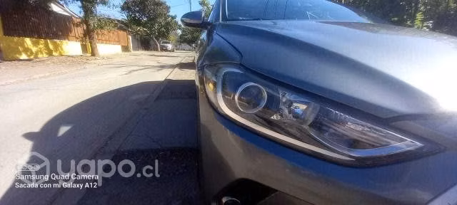 Hyundai elantra 2018 - Imagen 2