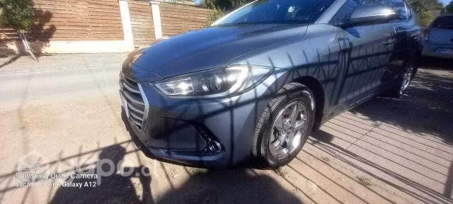 Hyundai elantra 2018 - Imagen 8