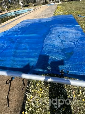 Manta térmica de piscina para temperar el agua