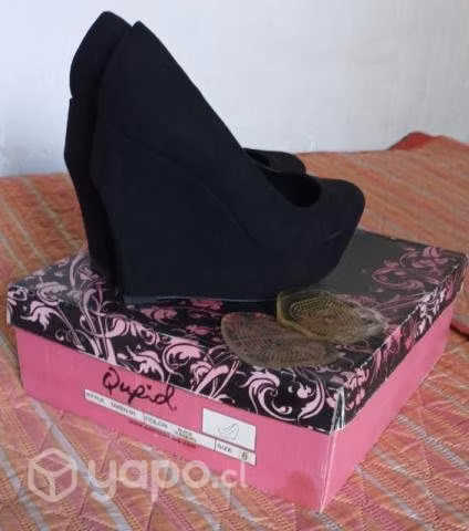 Zapatos color negro