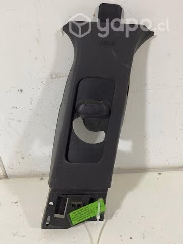 Tapiz cubre pilar central sup der Explorer 2015 3