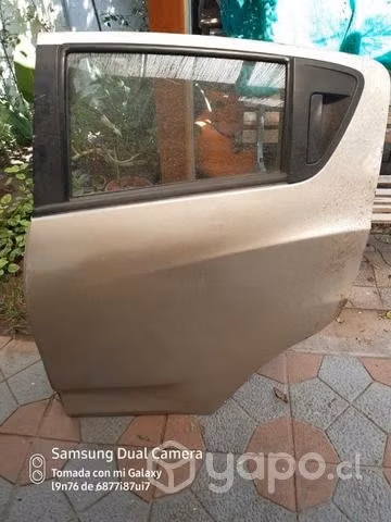 Puerta trasera izquierda chevrolet GT AÑO 2016