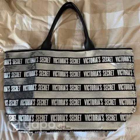 Hermoso bolso Victoria's secret lentejuelas