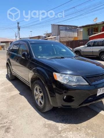 Camioneta Outlander año 2007