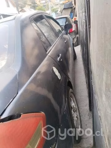 Nissan tida año 2011