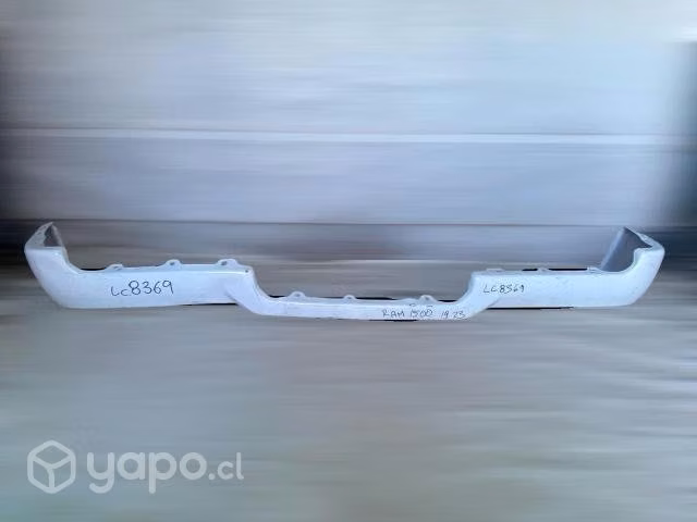 Parachoque trasero dodge ram1500 2019-2023