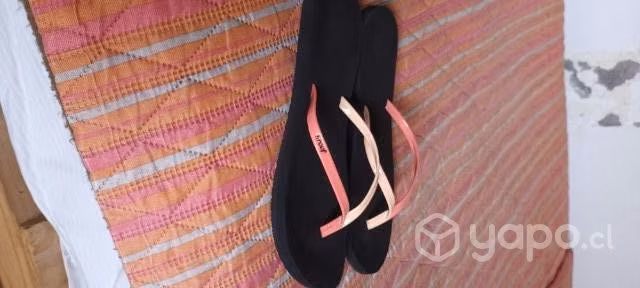 Sandalias marca Reef excelente estado