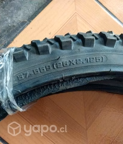 Marco de aluminio y llantas nuevas de bicicleta 25