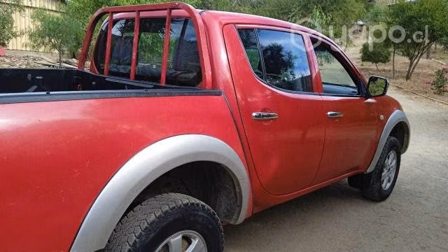Mitsubishi l200 2015