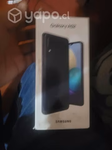 2 cajas de celulares vacías a
