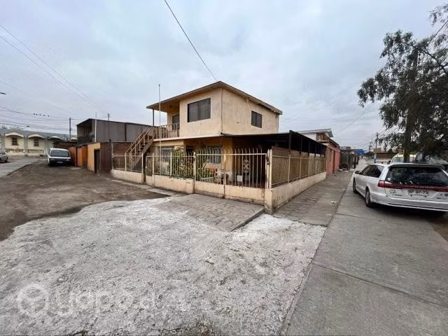 Vendo casa de esquina sector tucapel / diego porta