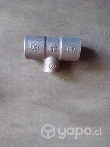 Tee bronce so-so-so 3/4" x 1/2" x 3/4"