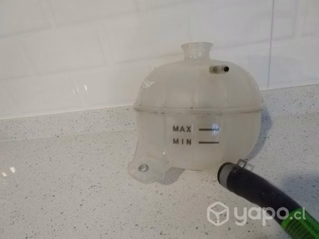 Deposito agua kia sportage - Imagen 2