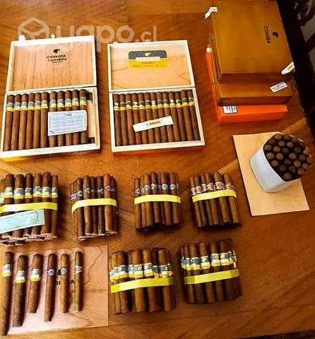 Cenicero de cedro rojo marca COHIBAtraído de Cuba - Imagen 2