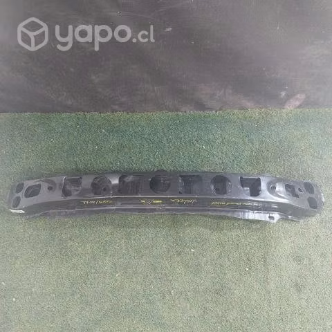 Refuerzo parachoque delantero toyota yaris 2006 20