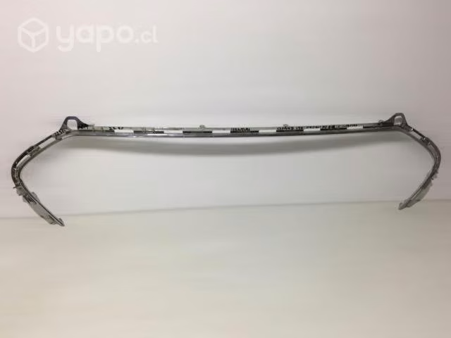 Bisel cromado de mascara hyundai grand i10