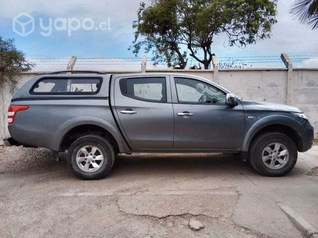 Mitsubishi l200 2017