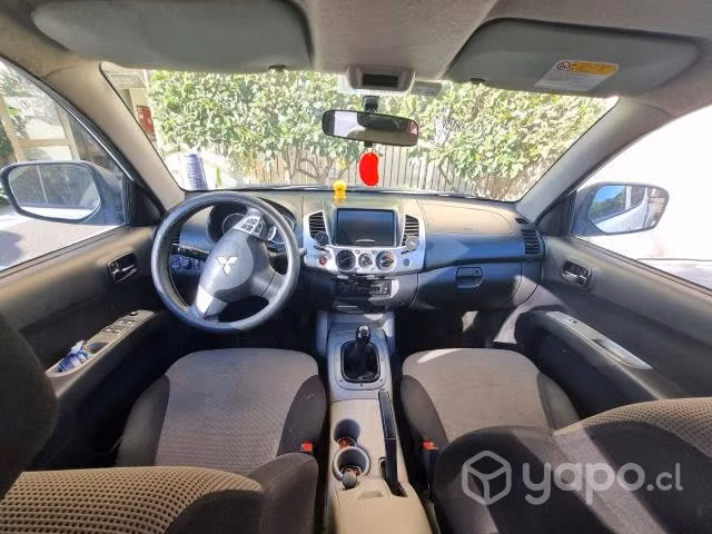 Camineta mitsubishi l200 2015 - Imagen 3