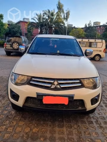 Camineta mitsubishi l200 2015