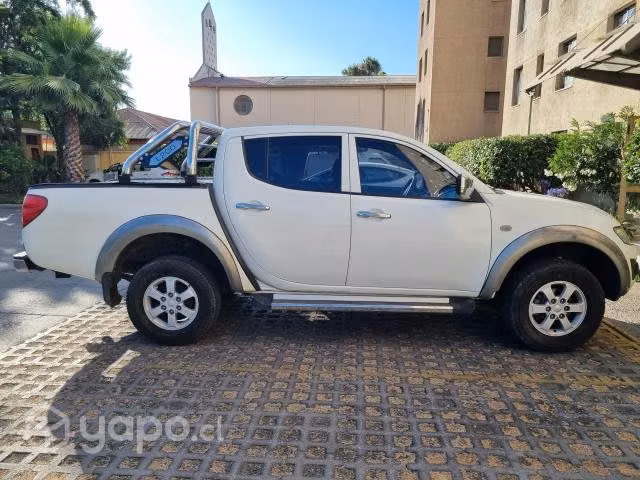 Camineta mitsubishi l200 2015 - Imagen 8