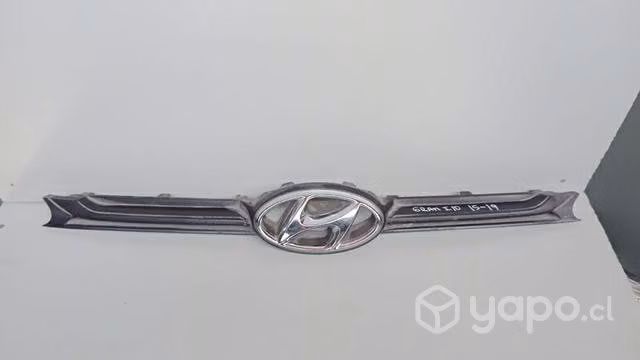 Mascara Hyundai grand i10 dmg repuestos 63.88