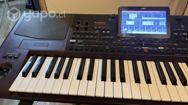 Teclado Korg PA1000