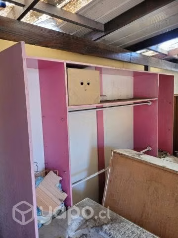 Muebles de negocio y otros .